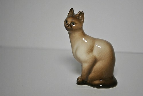 Porcelain figurine cat siamese - cat,