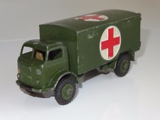 (s) dinky MILITARY BEDFORD AMBULANCE  - 626