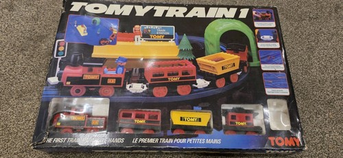 Fully complete vintage tomy - fully,