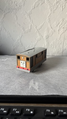 Tomy toby the tram - toby,