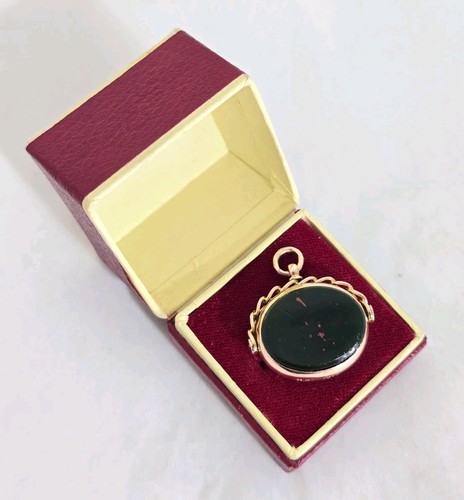 9ct gold fob pendant - /,