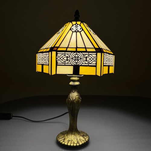Tiffany style table lamp - style,