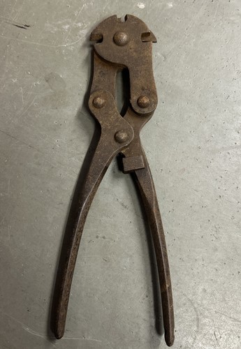 Vintage tool 1915 - tool, fencing