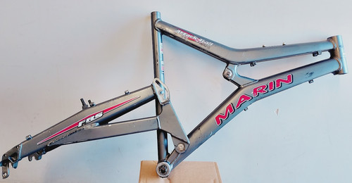 Retro marin attack trail - retro,