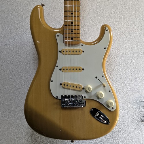 Fender japan stratocaster st72 - fender,