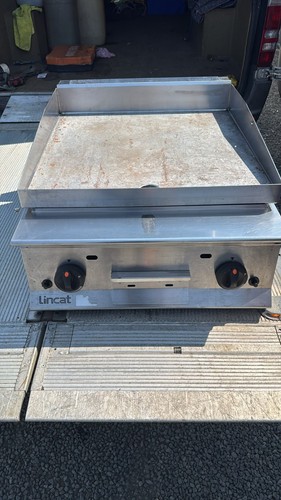 Lincat flat top griddle