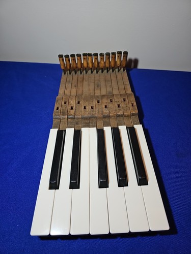 Piano keys vintage - vintage, parts