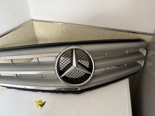 Mercedes benz class w204 - c,
