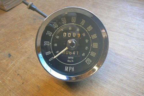 Triumph 2000 smiths - triumph,