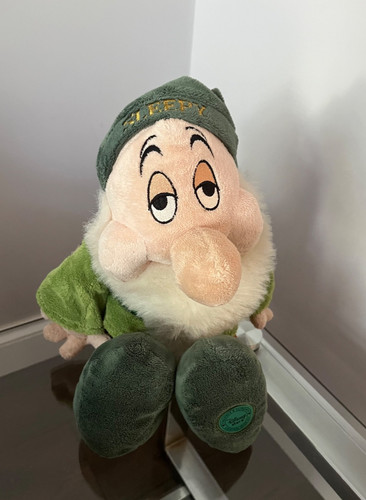 Sleepy plush exclusive - plush, 15”