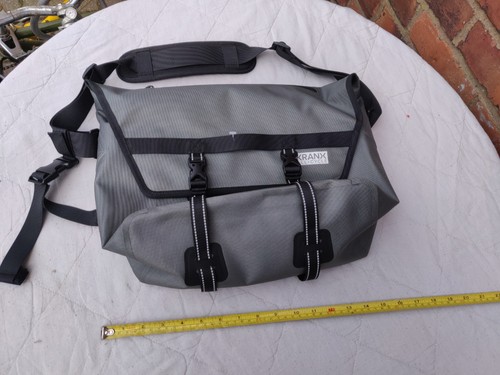 Bike mussette satchel