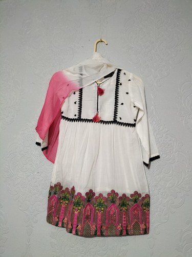 Traditional pakistani dress - traditional,