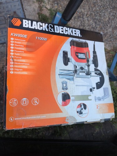 Black and decker - black, router