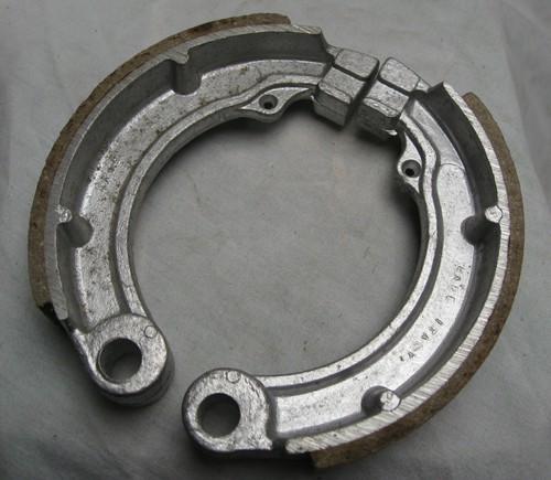 Vespa rear brake shoes - vespa, vbc