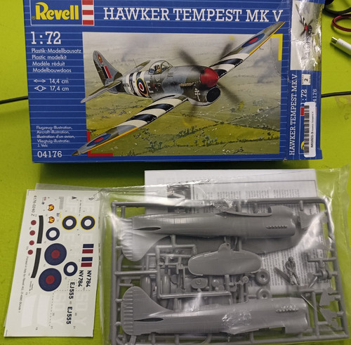 Revell 04176 hawker - 1:72,