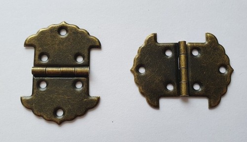 Small brass hinges wooden box - brass,