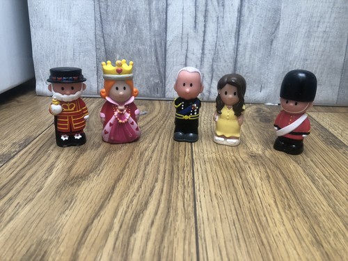 Happyland play figures royal - |,