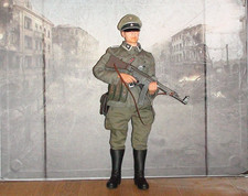 1/6th Scale Dragon Action Figures Elite Forces NCO With MP44, WW2.