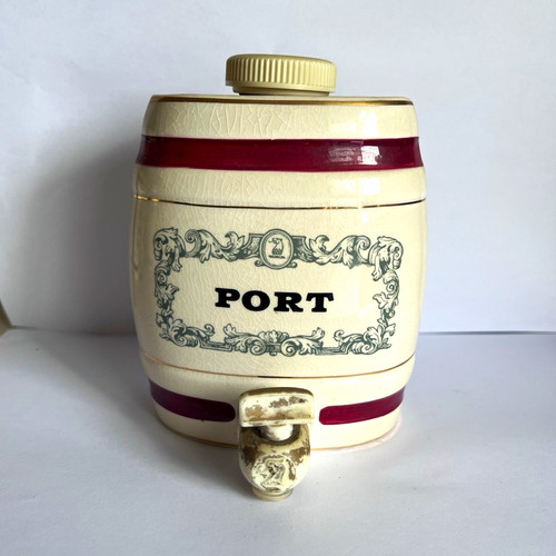 Wade royal victoria pottery - wade,