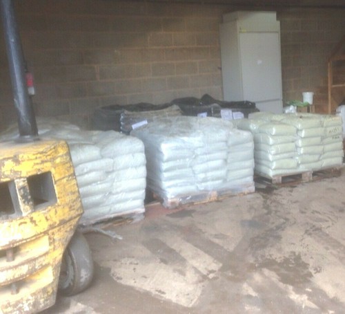 Medium sandblast grit - grit, ,sand