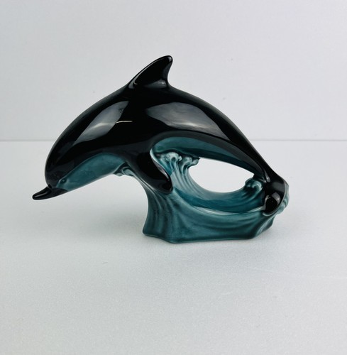 Poole pottery dolphin - dolphin, diving