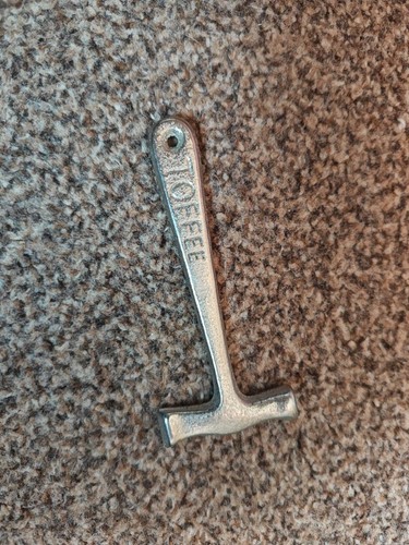 Walkers vintage toffee hammer - walkers,