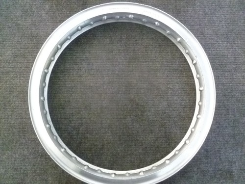 Laverda 750 borrani rim wm3 - laverda,