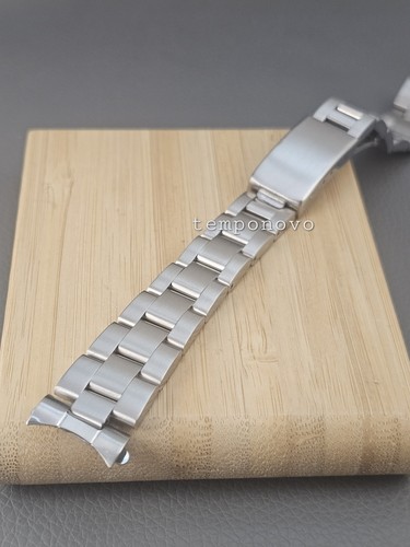 Vintage 17mm bracelet watch