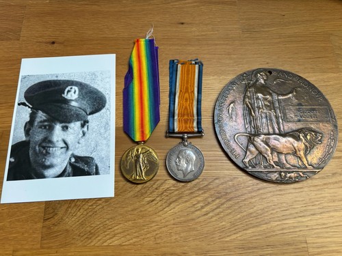 Ww1 medals pair - medals,
