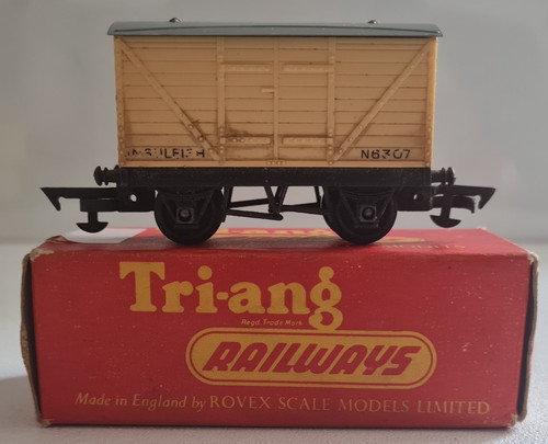 Tri ang r14 - van, oo