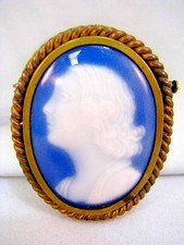 Porcelain Brooch Pate sur Pate