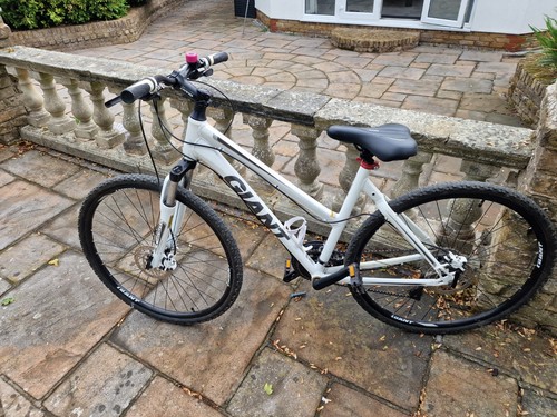 Giant roam ladies hybrid - roam,