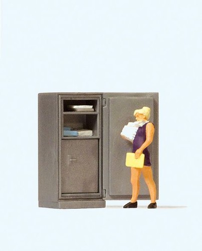 Overworked secretary oo - overworked,