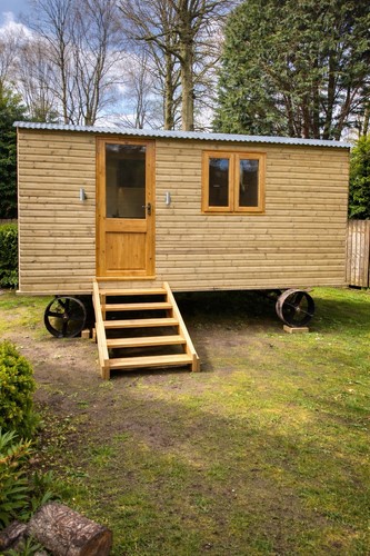 Shepherds hut bespoke made - hut,