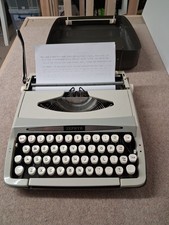 VINTAGE SMITH CORONA DELUXE