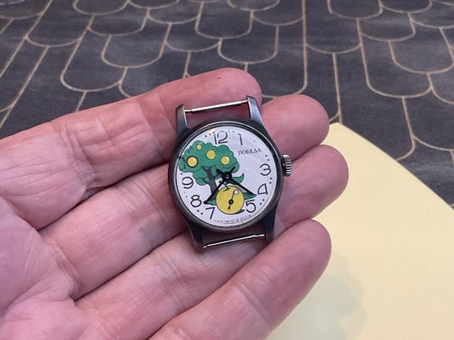 Pobeda zim apple - tree, wrist