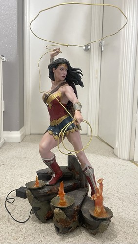 Wonder woman sideshow - wonder,