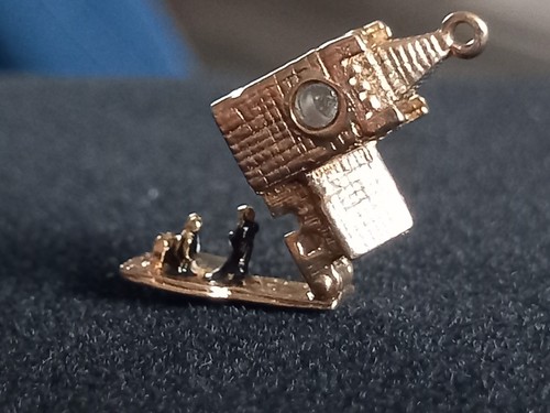 9ct gold charm church - , with