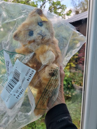 New steiff cosy - new,