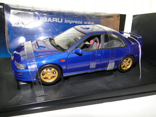 Autoart subaru impreza - 1/18,