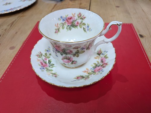 Vintage royal albert moss - vintage,
