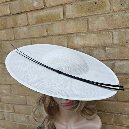 Ivory cream fascinator black - ivory,