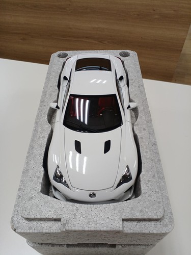 Autoart lexus lfa 18 - autoart,