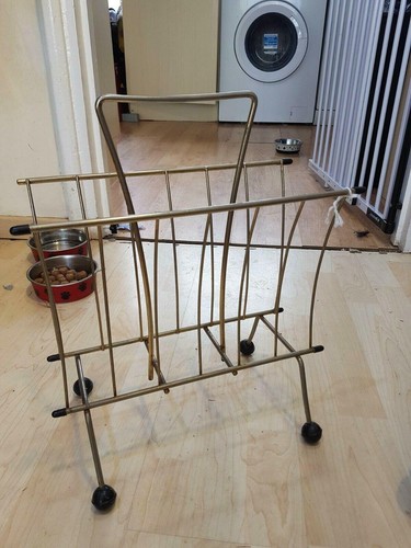 Vintage magazine rack - vintage,