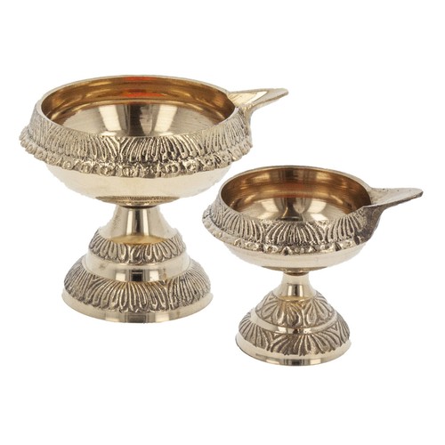 Brass diya kuber - kuber, oil