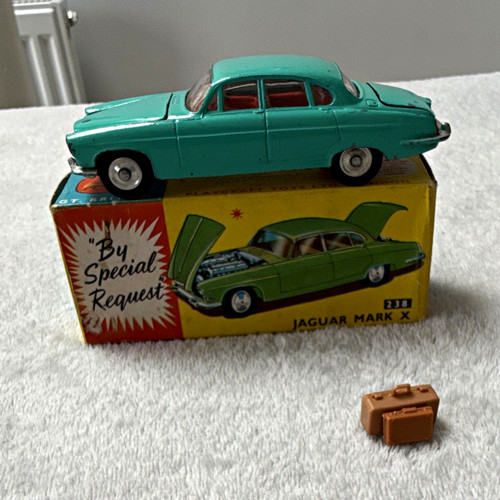 Corgi toys 238 jaguar mark - toys, x