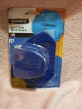 Fiskars 2-in-1 circle border punch -Victorian