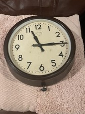 Smiths 1930s / 1940s 8 day bakelite clock, in working order.