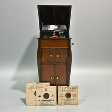Fulltone Wind Up Gramophone In