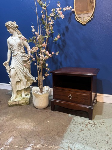 Stag minstrel drawer - stag, bedside